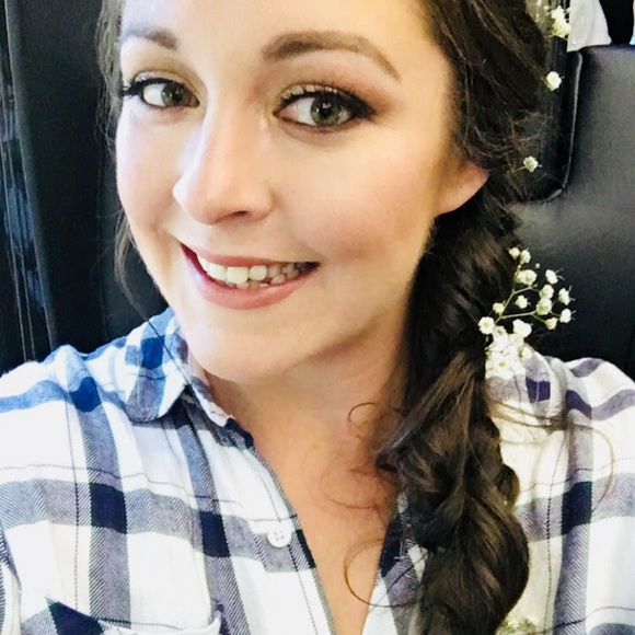 Meet your Posher, Elizabeth - Picture 1 of 1